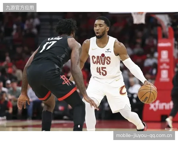米切尔46分火力全开！骑士19分大逆转公牛，NBA赛场的震撼时刻